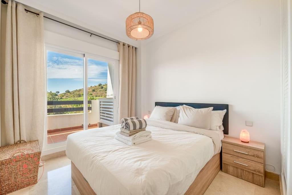 Apartment Alongside Golf Course - Tcm